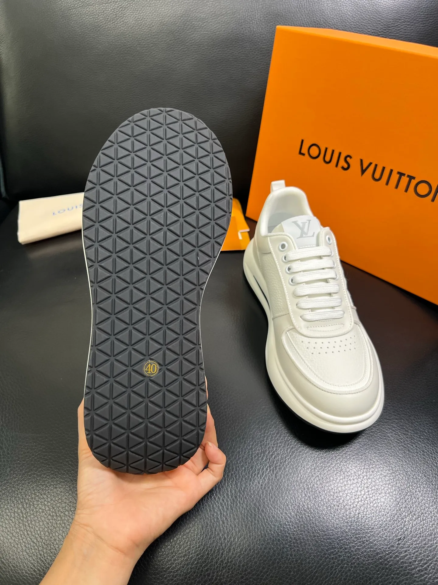 Men's shoes💰800 Lv 🔍Top purchasing agent🇮🇹 Louis Vuitton, the sports sneaker counter is synchronized, the uppers are imported from Italy, high-quality splicing colorful and complex crafts, the imported mesh padding is soft and comfortable, soles: original soles specially provided by the original factory, T men's men's shoes 💰U exclusive movable molded soles are super comfortable, original factory and single goods, 🔍🔍high quality, you can enter and exit the counter at will, welcome to compare, code number 38-44 (customized 45) 85871